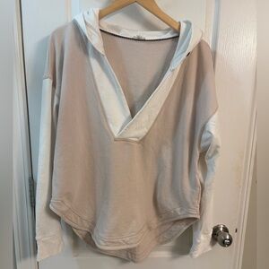 Pilcro Anthro Cream and White V-Neck Pullover